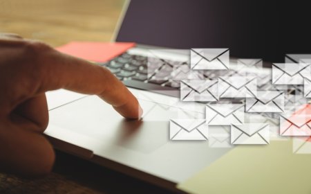 Email Marketing vs Redes Sociales: ¿Cuándo Usar Cada Uno en Melilla?